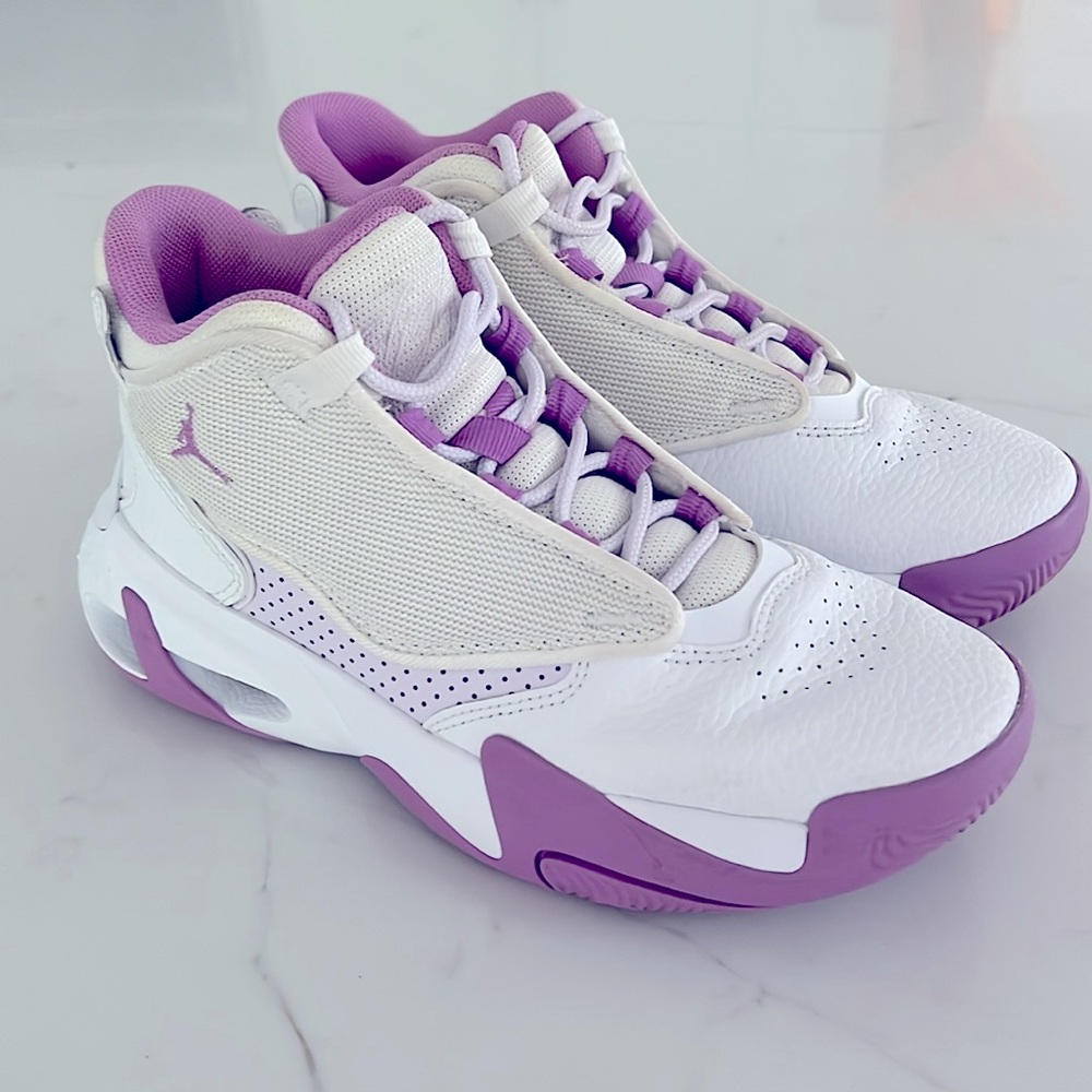 Nike Max Aura 4